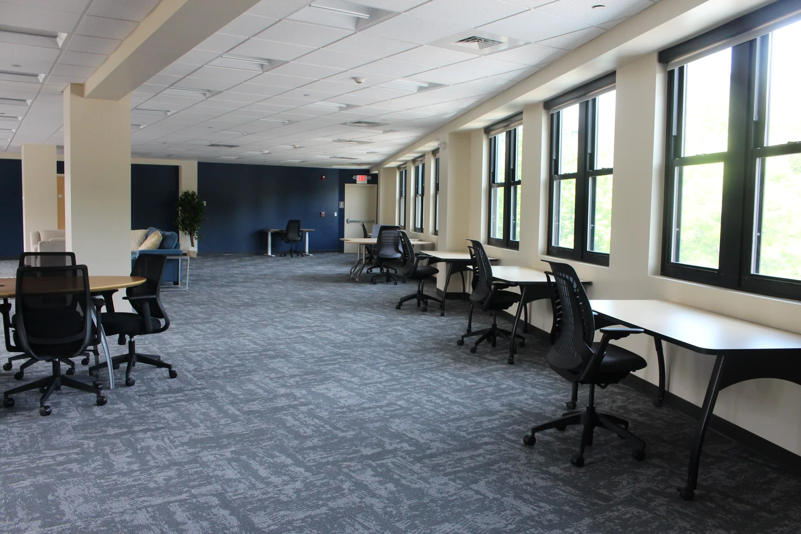 LocalWorks marblehead coworking desk and shared workspace