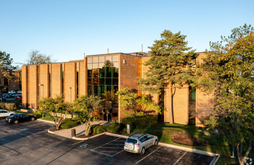 Exterior view of commercial office building at 800 Roosevelt Rd., Building E, Glen Ellyn IL 60137